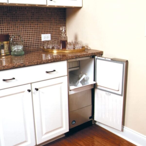 Hoshizaki AM-50BAJ ice maker review perfect for outdoor use and top hat cubes