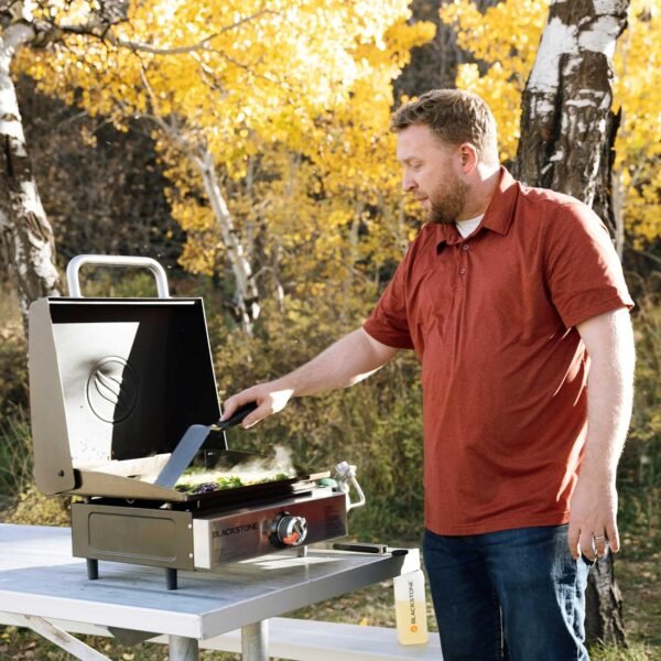 81SXbUP2mLL._AC_SL1500_ Blackstone 1814 Propane Gas Griddle Review Portable 17-Inch Outdoor Cooking Station